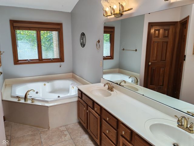 6229 Catalpa Drive, Avon, IN 46123