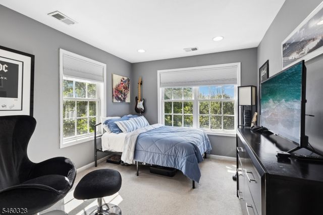 402 Donato Cir, Scotch Plains Twp., NJ 07076