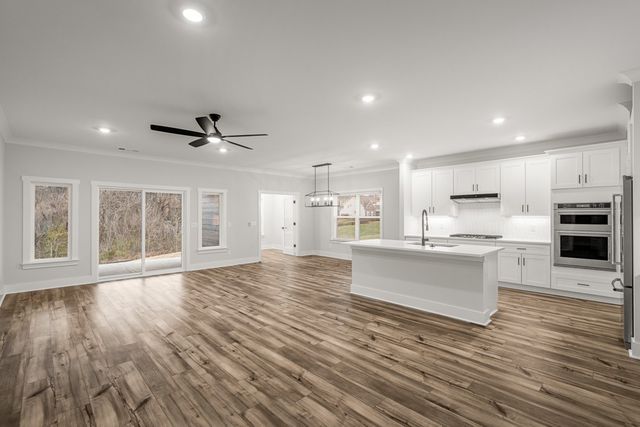 404 Springbrook Blvd, White House, TN 37188