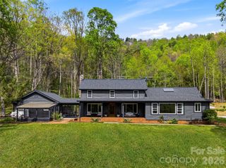 51 Mark Twain Road, Asheville, NC 28805