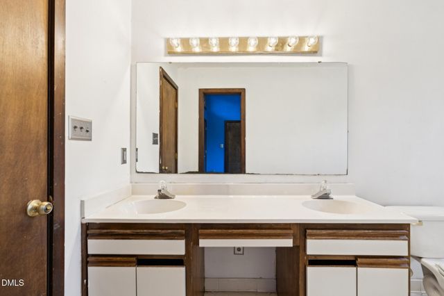 213 King George Loop, Cary, NC 27511