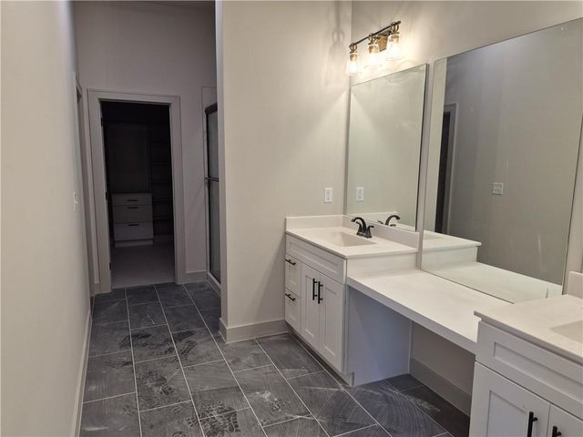 4913 146th Street, Basehor, KS 66007