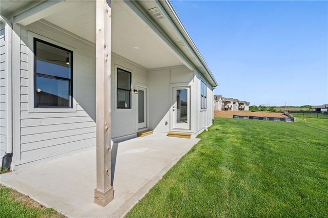 4913 146th Street, Basehor, KS 66007