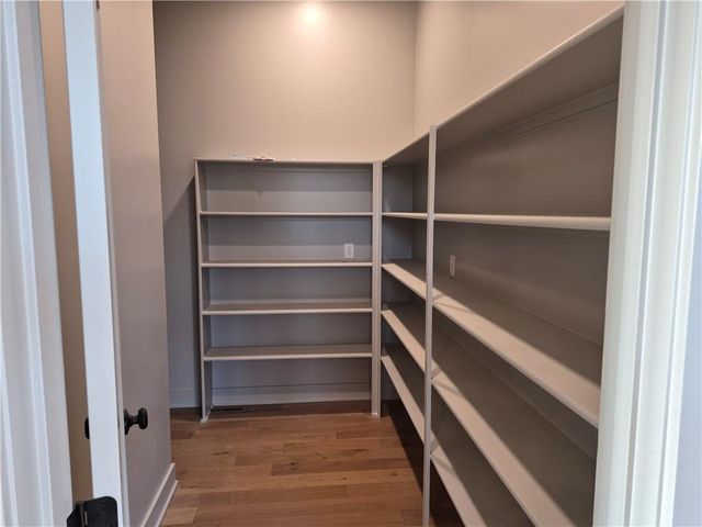 4913 146th Street, Basehor, KS 66007