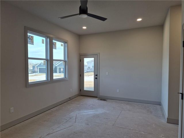 4913 146th Street, Basehor, KS 66007