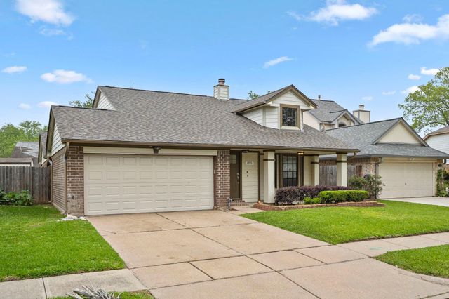 1915 Creek Valley Lane, Sugar Land, TX 77478
