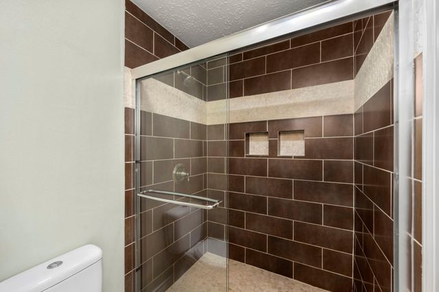 1915 Creek Valley Lane, Sugar Land, TX 77478