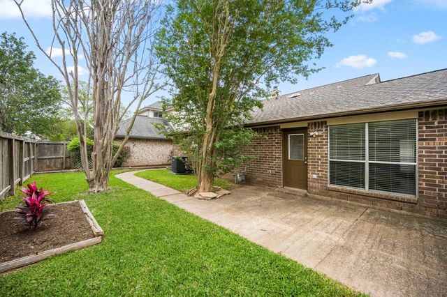 1915 Creek Valley Lane, Sugar Land, TX 77478