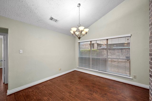 1915 Creek Valley Lane, Sugar Land, TX 77478