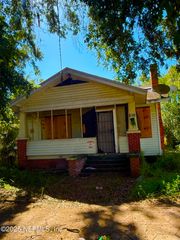 210 W 23RD Street W, Jacksonville, FL 32206