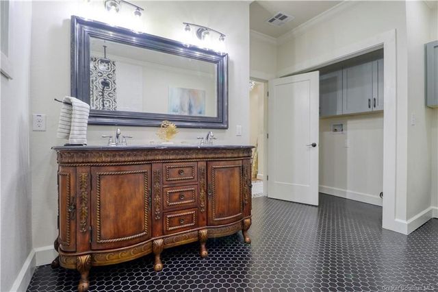 709 Division Street, Lake Charles, LA 70601