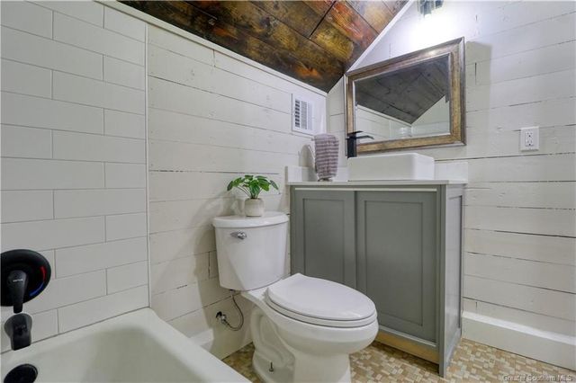 709 Division Street, Lake Charles, LA 70601