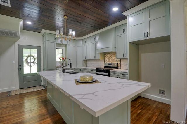 709 Division Street, Lake Charles, LA 70601