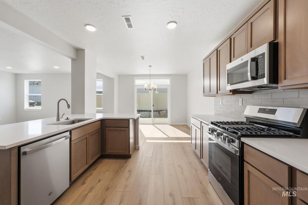 877 W Roan Ridge 14/2, Nampa, ID 83686 photo 5