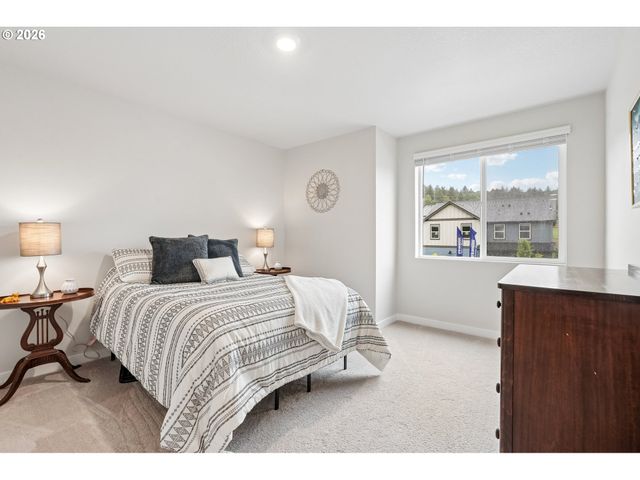 9336 Se MIDDLETON St, Happy Valley, OR 97086