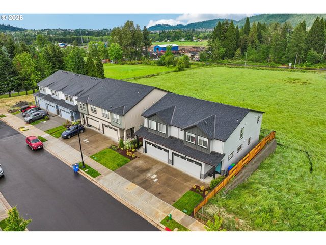 9336 Se MIDDLETON St, Happy Valley, OR 97086