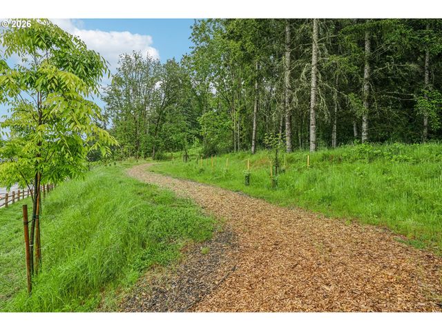 9336 Se MIDDLETON St, Happy Valley, OR 97086
