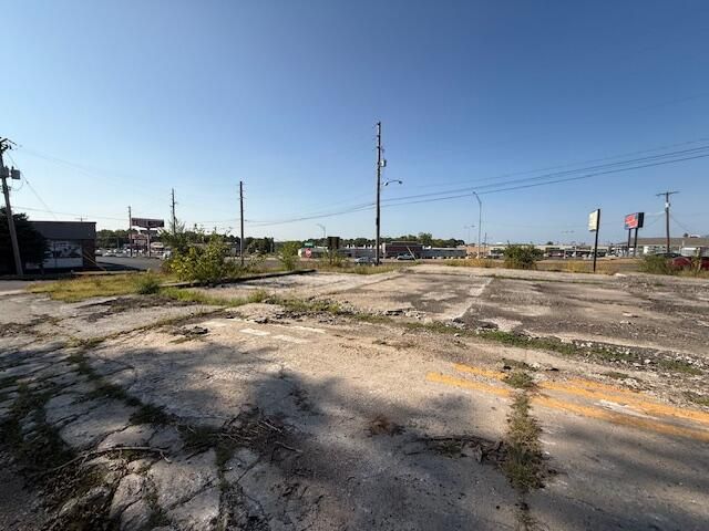 1624 W Kearney Street, Springfield, MO 65803