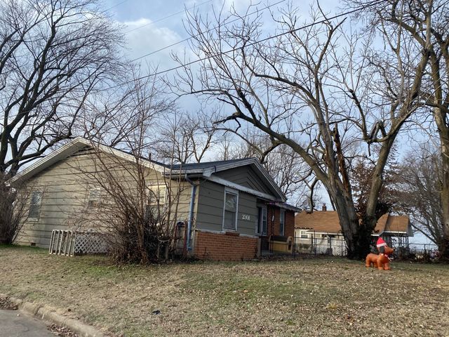 1624 W Kearney Street, Springfield, MO 65803