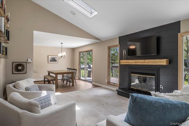 363 Miller Place Road, Miller Place, NY 11764