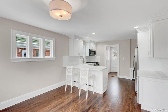 31 Carol Street, Lynbrook, NY 11563