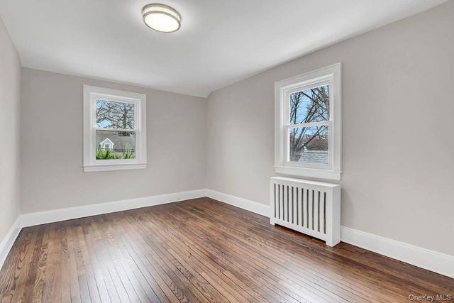 31 Carol Street, Lynbrook, NY 11563