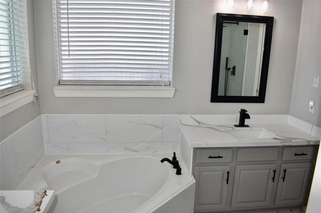 21559 Kings Bend Drive, Kingwood, TX 77339