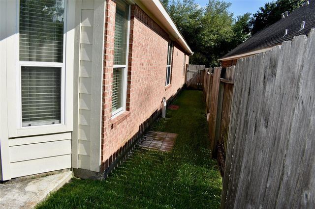 21559 Kings Bend Drive, Kingwood, TX 77339