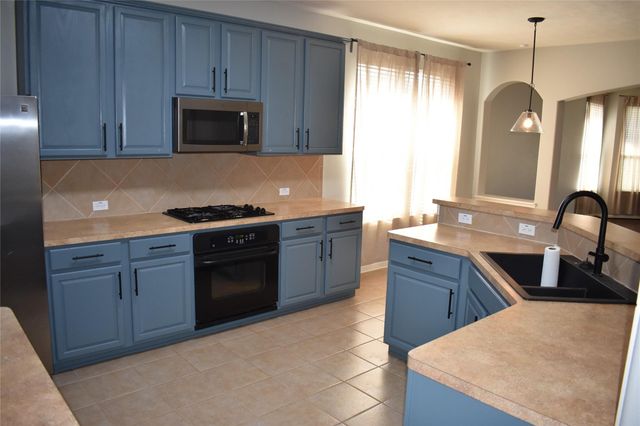 21559 Kings Bend Drive, Kingwood, TX 77339