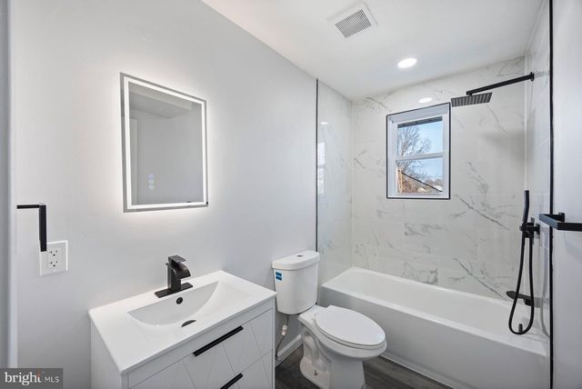 2920 E NORTHERN PKWY, Baltimore, MD 21214