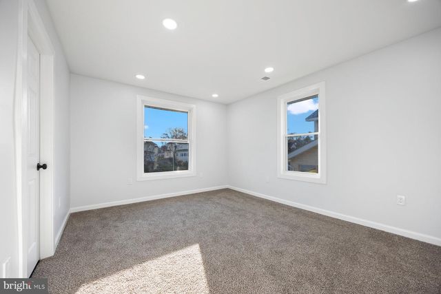 2920 E NORTHERN PKWY, Baltimore, MD 21214