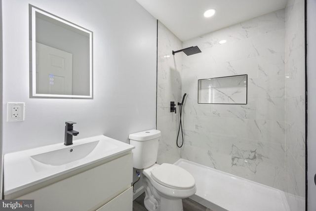 2920 E NORTHERN PKWY, Baltimore, MD 21214