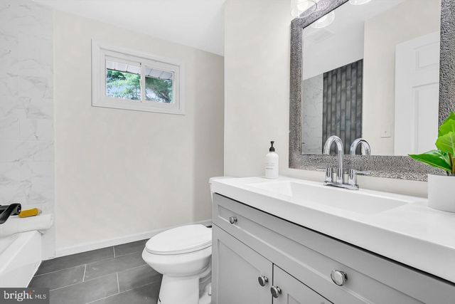 1204 TANNER AVE, Burlington, NJ 08016