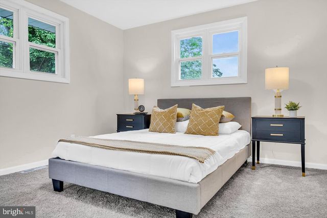 1204 TANNER AVE, Burlington, NJ 08016