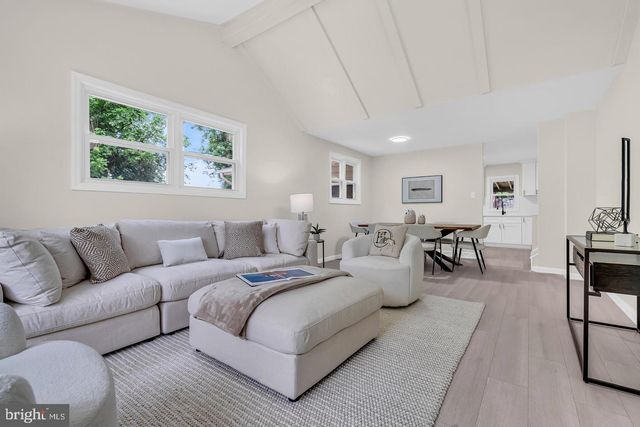 1204 TANNER AVE, Burlington, NJ 08016