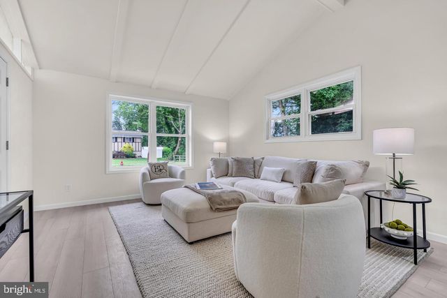 1204 TANNER AVE, Burlington, NJ 08016