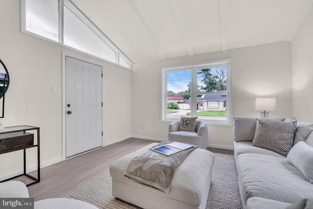 1204 TANNER AVE, Burlington, NJ 08016