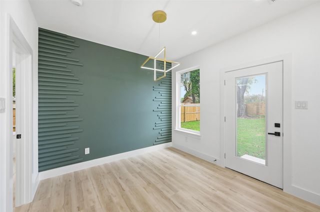 2719 Starks Avenue, Dallas, TX 75215