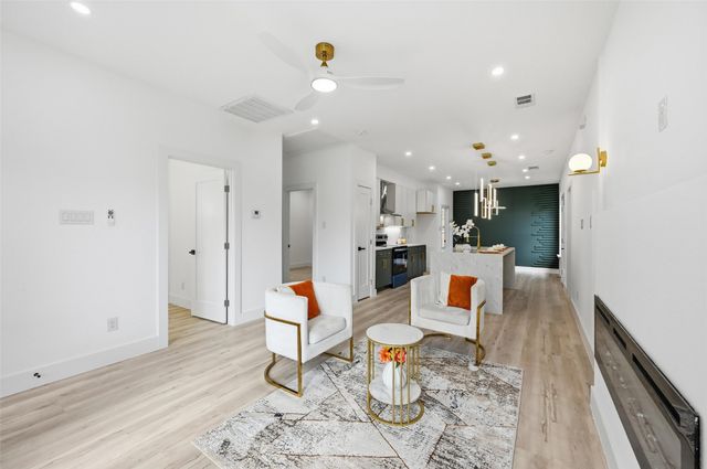 2719 Starks Avenue, Dallas, TX 75215