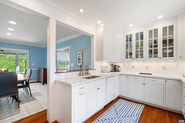 15 EDNAM VILLAGE ST, Charlottesville, VA 22903