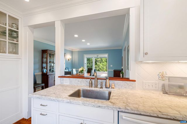 15 EDNAM VILLAGE ST, Charlottesville, VA 22903