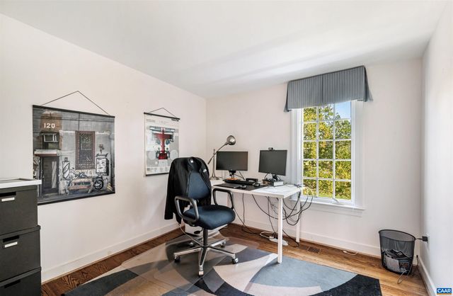 15 EDNAM VILLAGE ST, Charlottesville, VA 22903