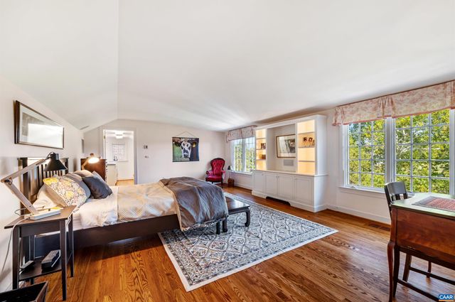 15 EDNAM VILLAGE ST, Charlottesville, VA 22903