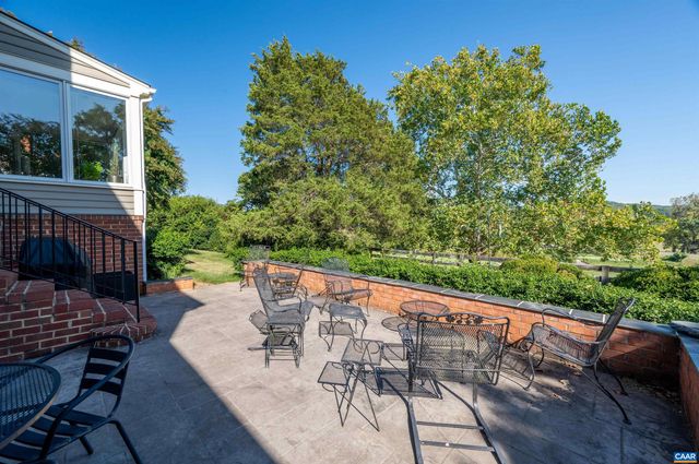 15 EDNAM VILLAGE ST, Charlottesville, VA 22903