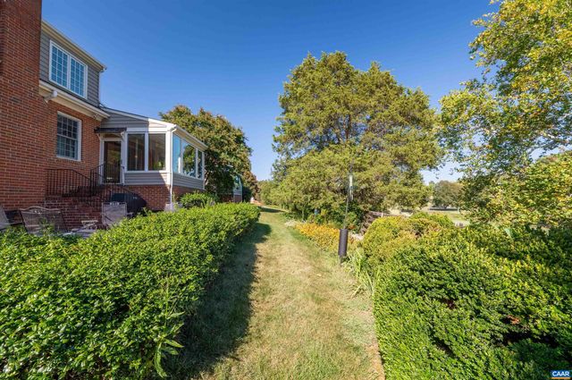 15 EDNAM VILLAGE ST, Charlottesville, VA 22903