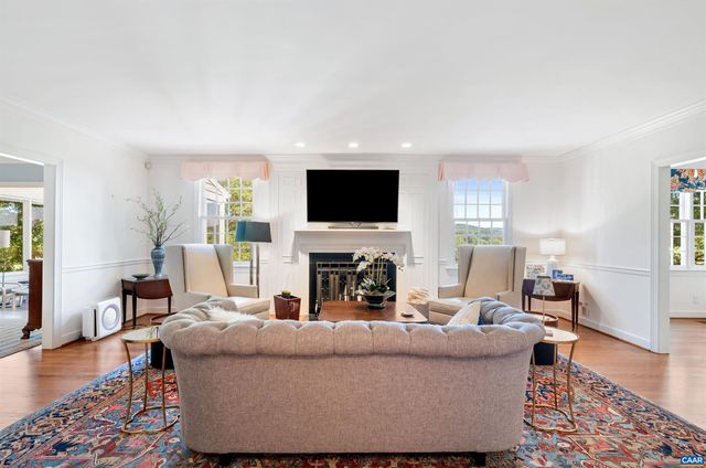 15 EDNAM VILLAGE ST, Charlottesville, VA 22903