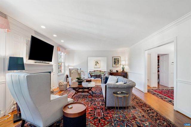 15 EDNAM VILLAGE ST, Charlottesville, VA 22903