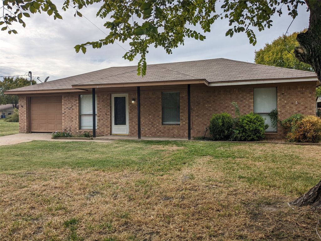 605 Elm Street, Forney, TX 75126