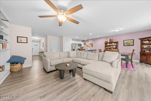 745 W Illinois Avenue, Southern Pines, NC 28387