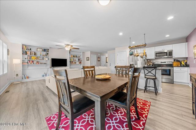745 W Illinois Avenue, Southern Pines, NC 28387
